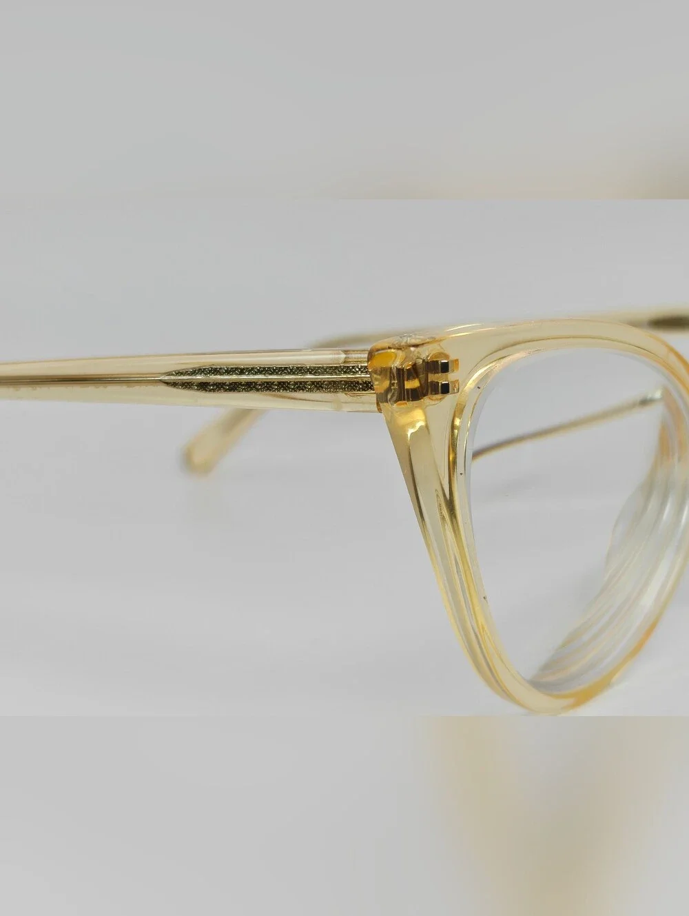 Quartet. Clear Yellow Cat-Eye Women's Fashion Glasses.